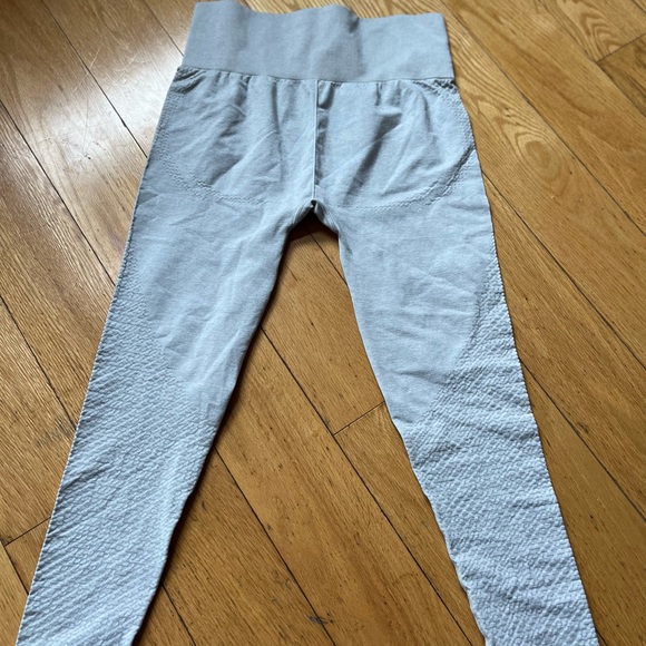 Glyder Small Grey Leggings Workout Athletic - Picture 3 of 3